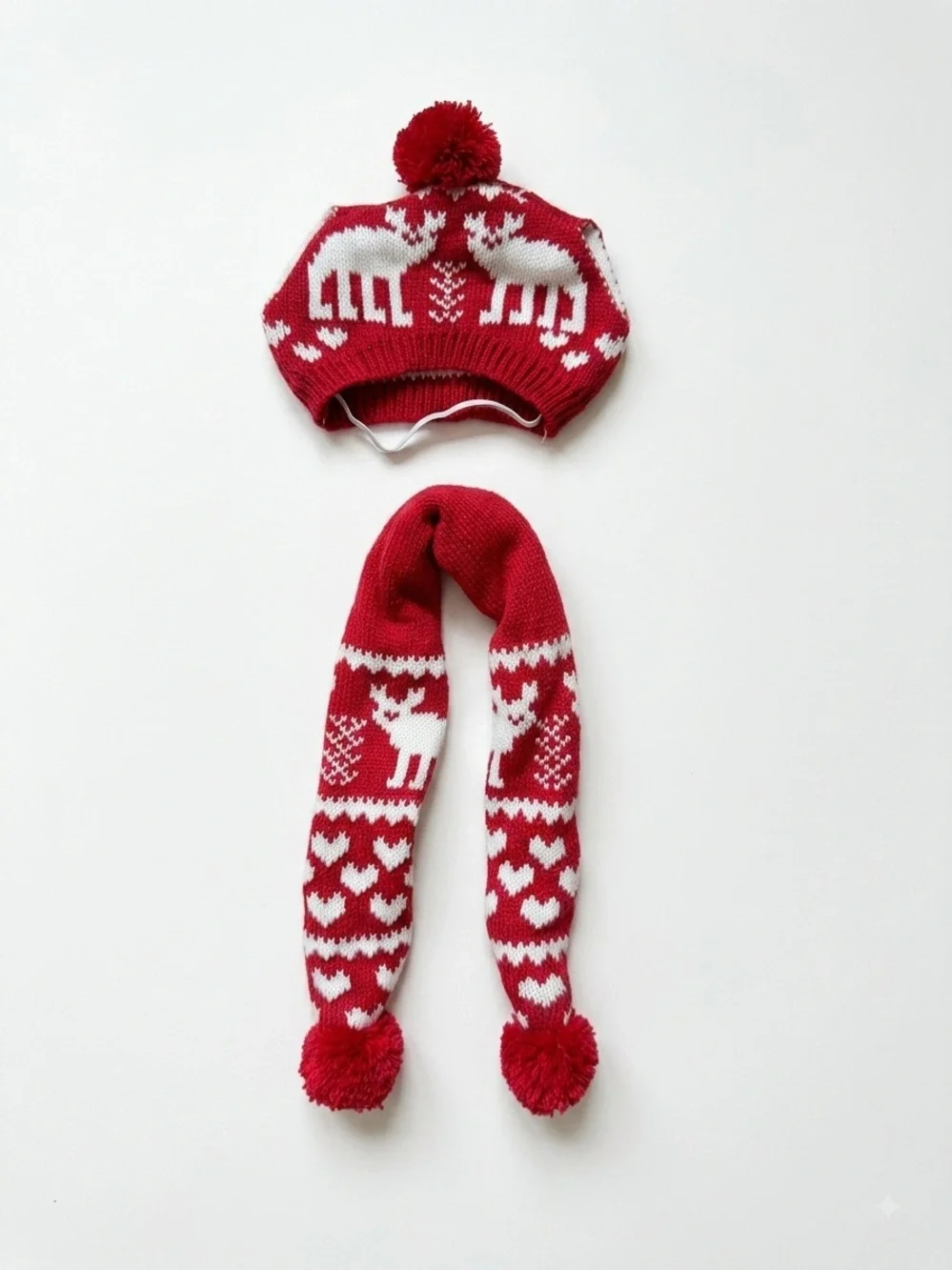 🐾 Reindeer & Heart Knit Hat and Scarf Set